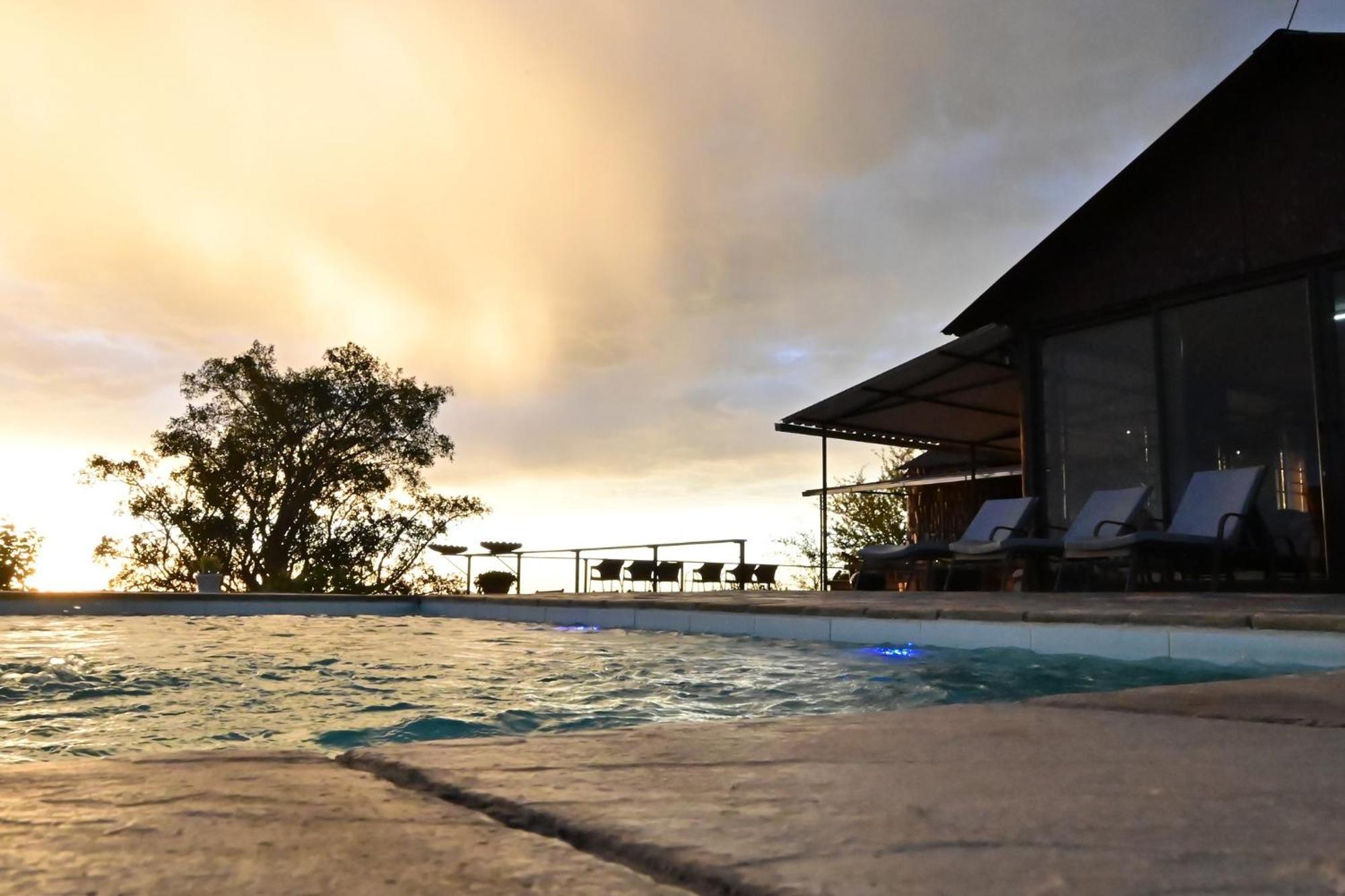 Aloegrove Safari Lodge Otjiwarongo Dış mekan fotoğraf