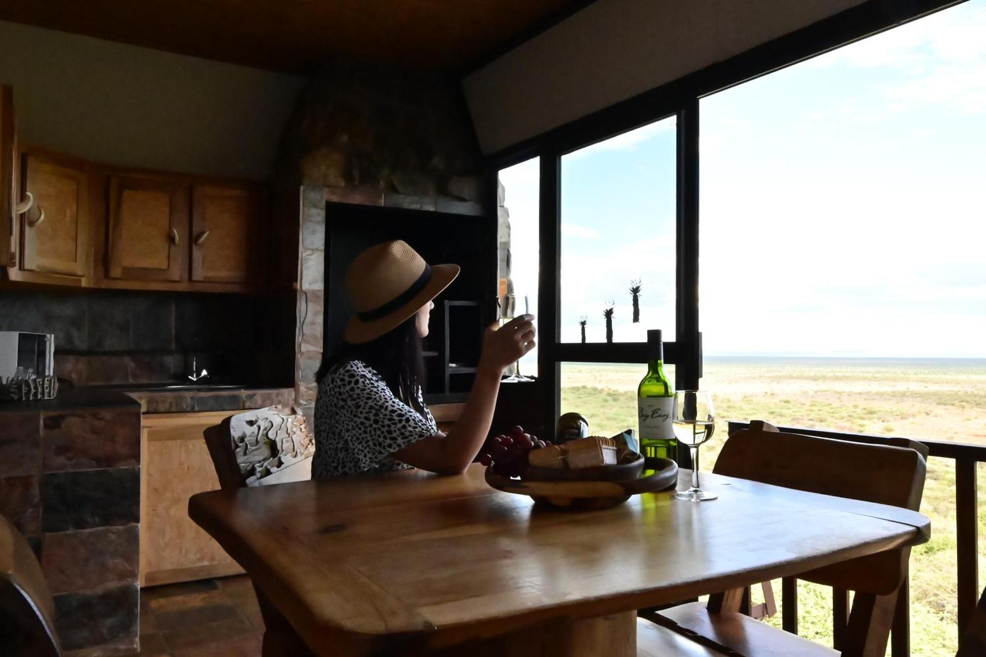Aloegrove Safari Lodge Otjiwarongo Dış mekan fotoğraf